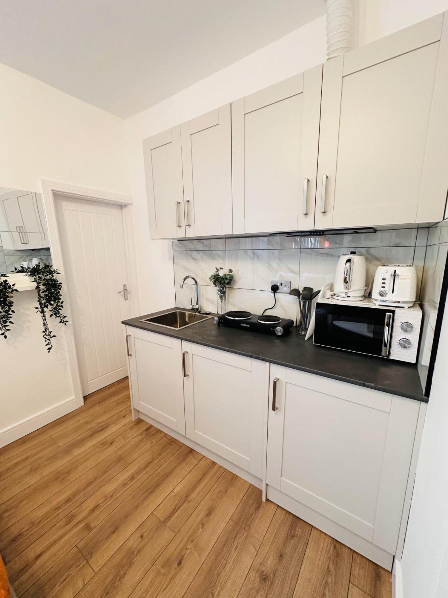 R4 Luxury Studio En-Suite Room In Harborne Lane By Queen Elizabeth Hospital Birmingam Exterior foto